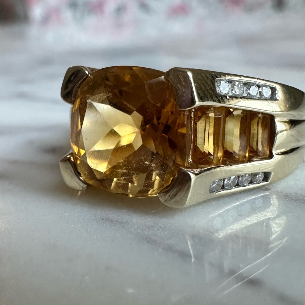 14k citrine ring with diamonds - Picture 3 of 10